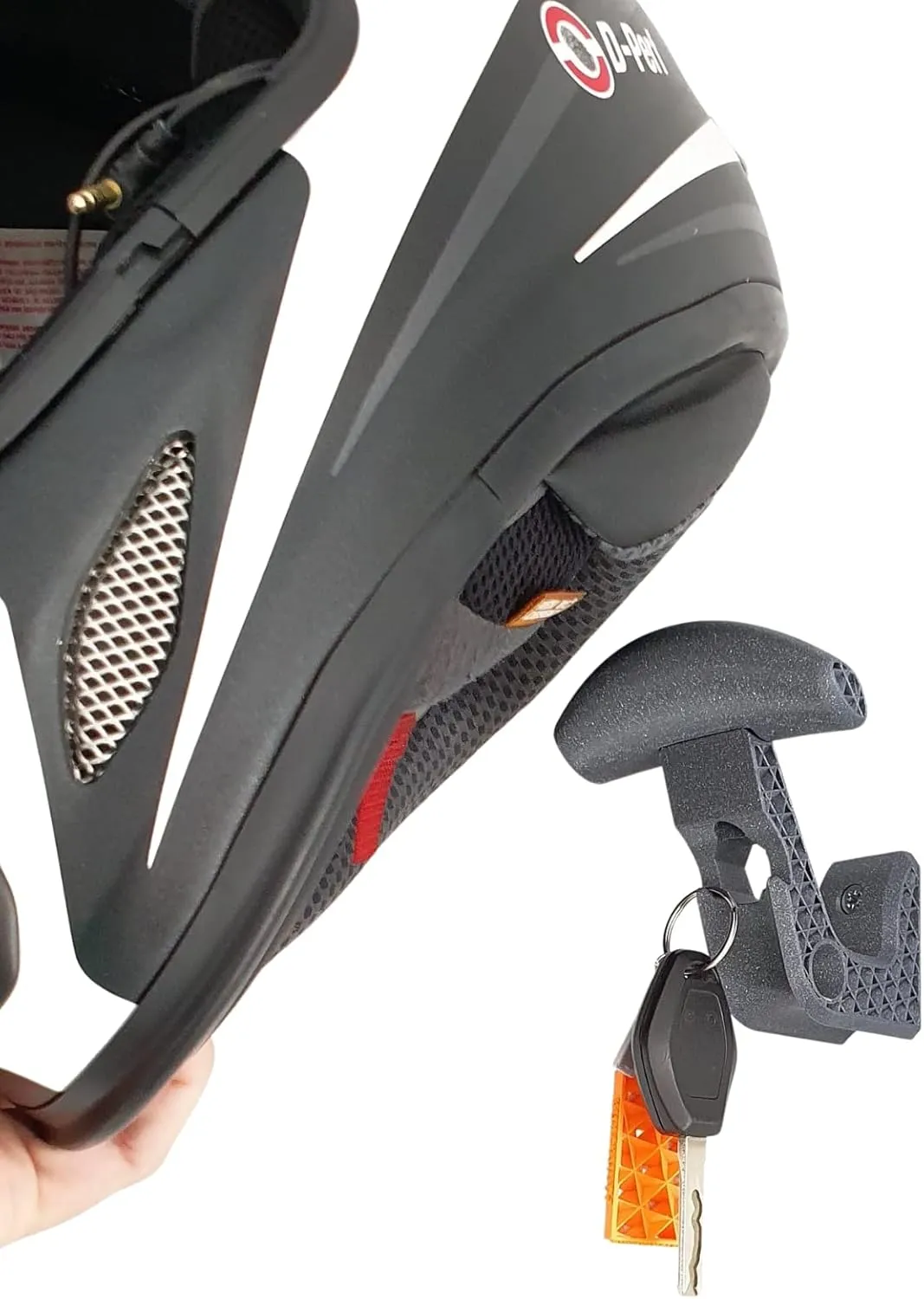 Illustration de l'article "Porte casque moto mural : la solution de rangement pratique et élégante" sur Accessoires Moto